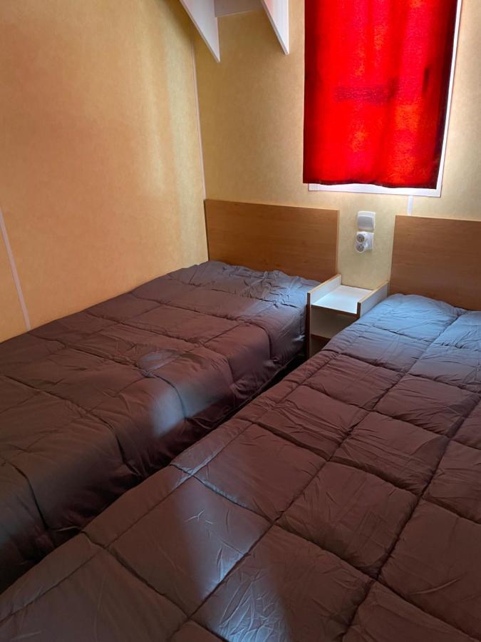 Mobil-Home Au Bord De L'Eau Feins Esterno foto